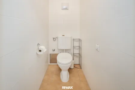 separate Toilette