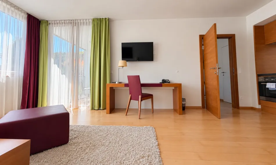 Attraktives Anlageapartment mit Loggia direkt beim Spa & Golf Resort Bad Waltersdorf - Bild