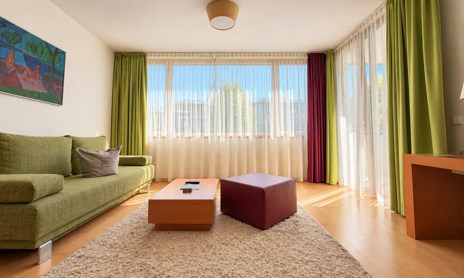 Attraktives Anlageapartment mit Loggia direkt beim Spa & Golf Resort Bad Waltersdorf - Bild