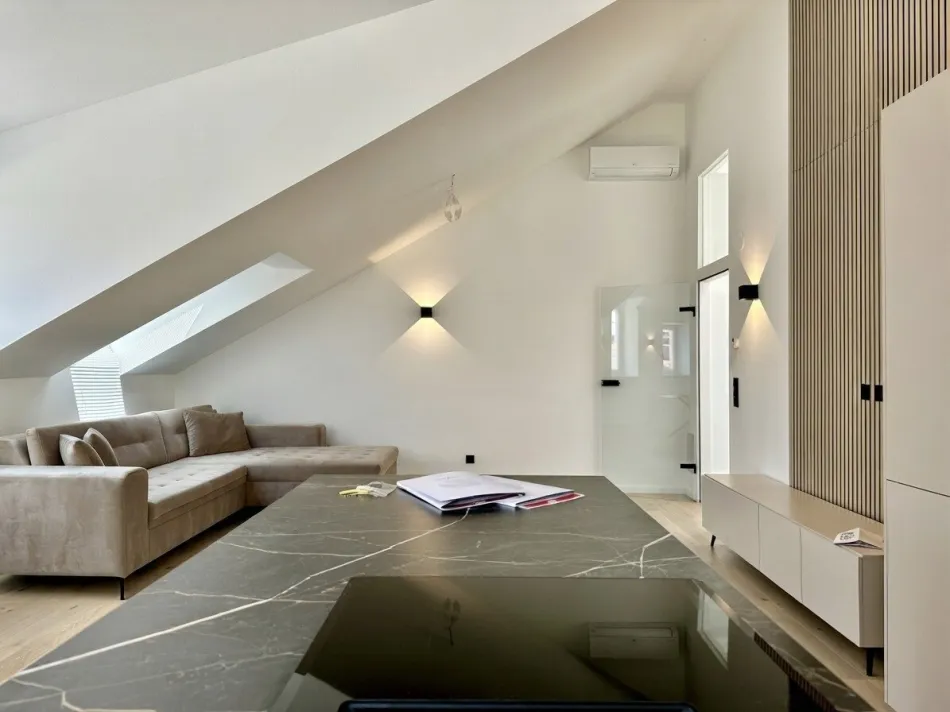 DESIGN DG-WOHNUNG GRENZE 2. BEZIRK BEIM AUGARTEN (GAUßPLATZ) & NÄHE DONAUKANAL (U4) mit FERNBLICK [NEUWERTIG] - Titelbild