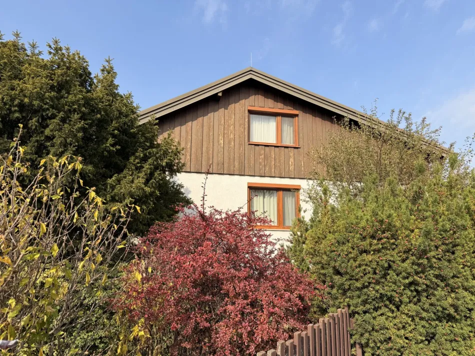 Gepflegtes Einfamilienhaus in Ebergassing: 4 Zimmer, Garage, Garten um 490.000 € - Bild