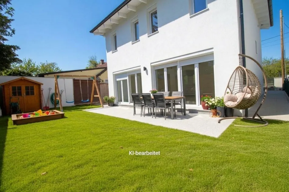 Perfekt für Familien: Exklusives Einfamilienhaus mit uneinsehbaren Garten & Schnellbahn ums Eck - Ruhe, Sonne, Platz! - Titelbild