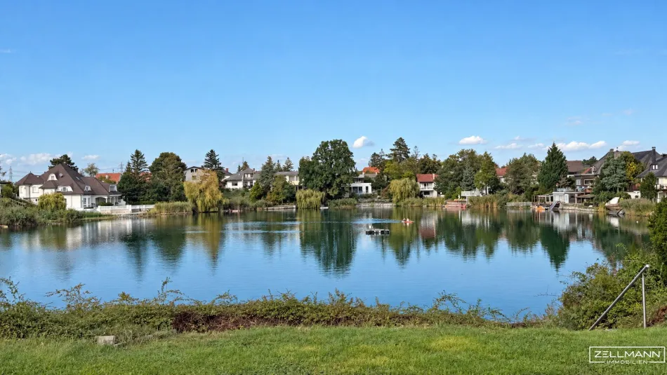 SEENSUCHT WIRD EIGENTUM – Ihr Zuhause mit eigenem Seegrundstück nahe Wien | ZELLMANN IMMOBILIEN - Titelbild