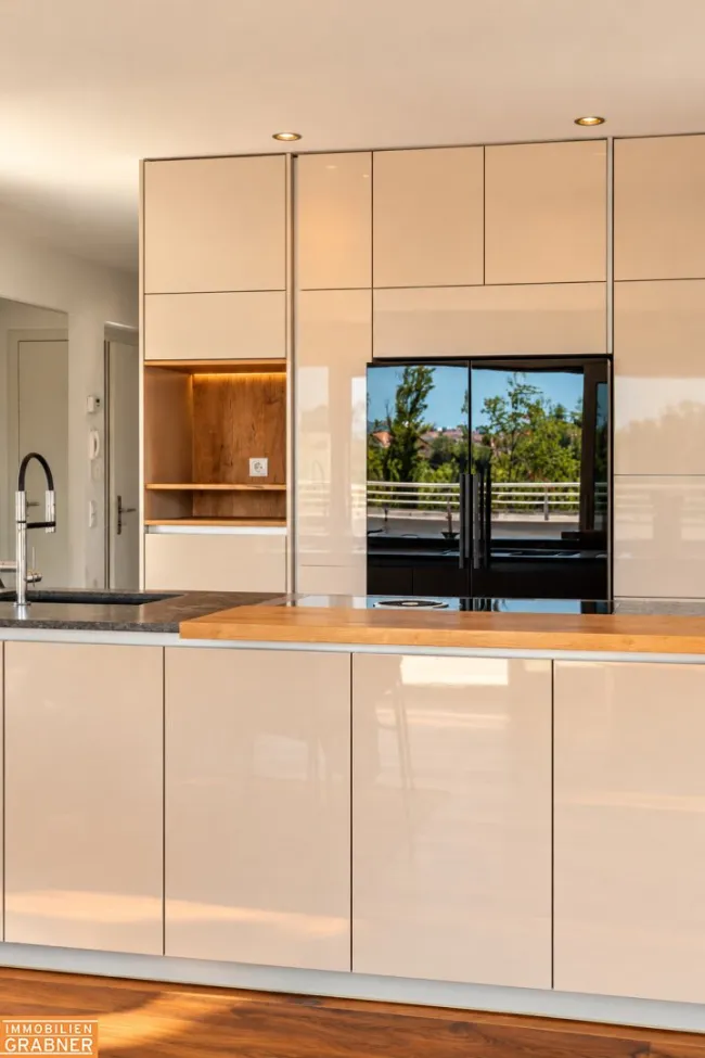 Exklusives Penthouse mit 180 m² Dachterrasse und Traunsteinblick - Bild