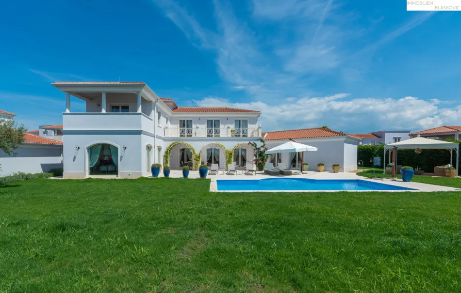 Exklusive und außergewöhnliche Luxus-Villa in TOP-Lage! - Bild