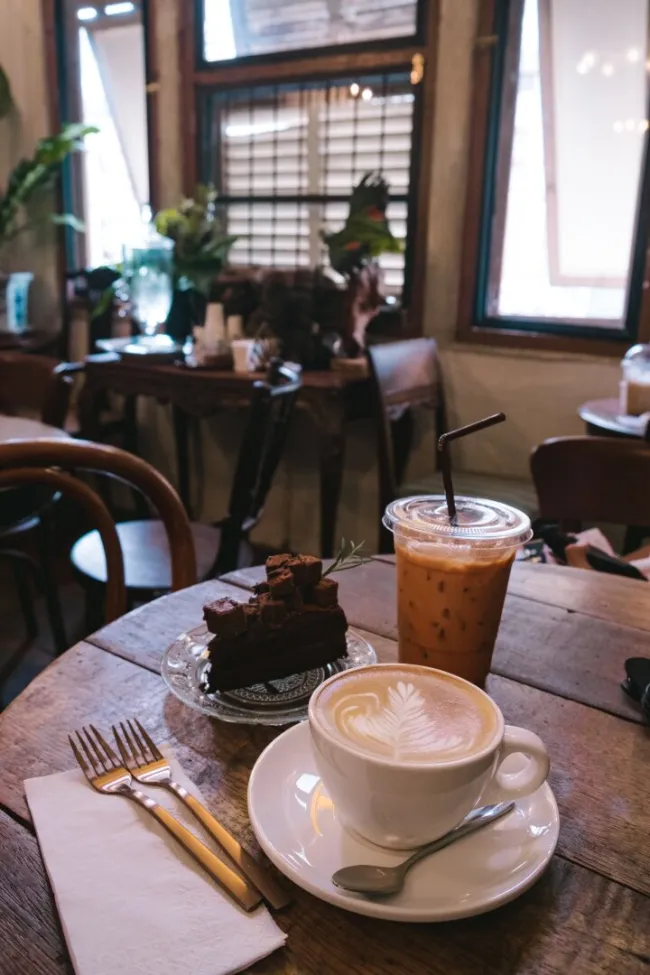 Besteingeführtes Tagescafe im Frequenzlage im 19. Bezirk - aus familiären Gründen abzugeben - Titelbild