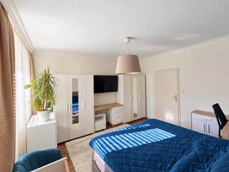 Ruhig wohnen in Graz-Jakomini – 2-Zimmer-Wohnung mit verglaster Loggia und Parkplatznutzung - Bild