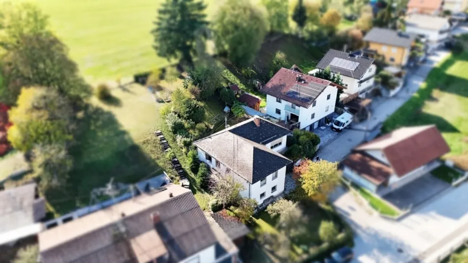Charmantes Wohnhaus mit großem Garten und überdachter Terrasse in ruhiger Lage von Ranshofen - Bild