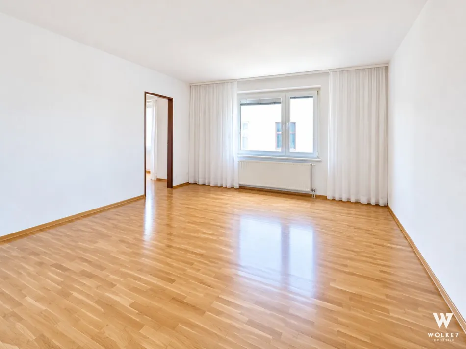Ruhige 2-Zimmer-Wohnung mit ca. 62 m² | Innenhoflage in 1020 Wien | E-Säule vor der Haustüre - Bild