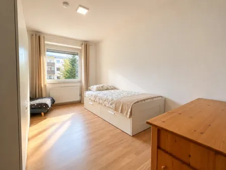 Kompagnon Immobilien GmbH lichtdurchflutetes Schlafzimmer