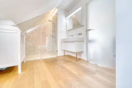 En suite Bad zu Zimmer 1