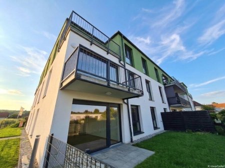 Endlich in den eigenen vier Wänden - Neubau: Ca. 73 m² Wohnung mit ca. 43 m² Eigengarten