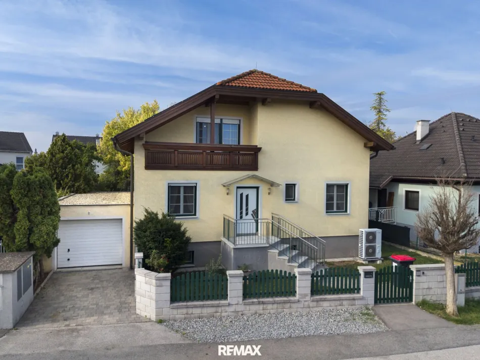 Straßenansicht Einfamilienhaus