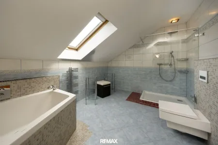 Badezimmer DG Einfamilienhaus