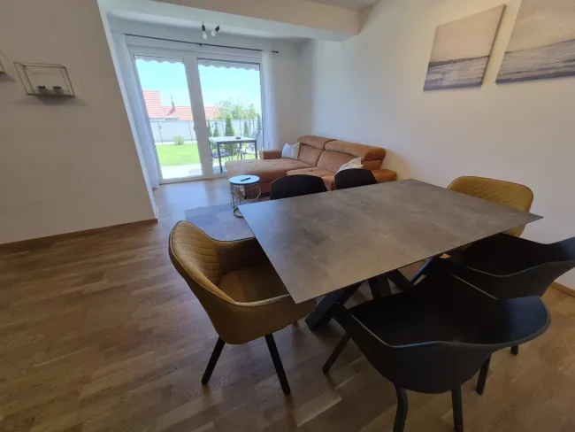 Attraktives Investment - 3 Zimmer Gartenwohnung mit Klimaanlage, perfekt als Haupt- od. Zweitwohnsitz im Neusiedlerseegebiet - Wohnen in der einzigartigen Seen- und Weinregion - Titelbild