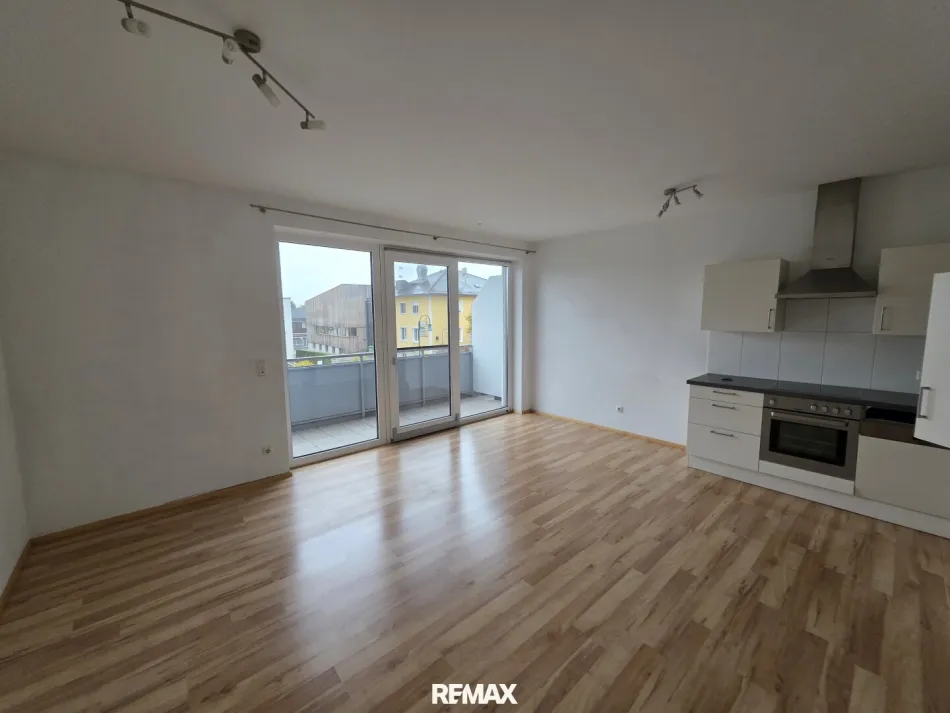 Moderne 2-Zimmer-Wohnung mit Loggia in zentraler Lage - Bild