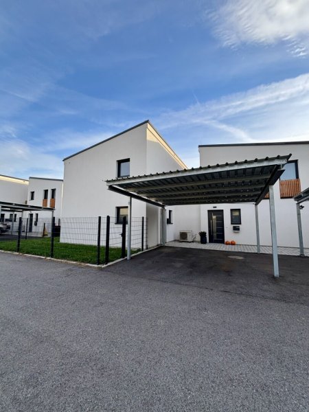 Moderne Doppelhaushälfte in Steinabrückl