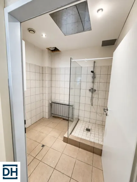 Allgemeinbereich - Dusche