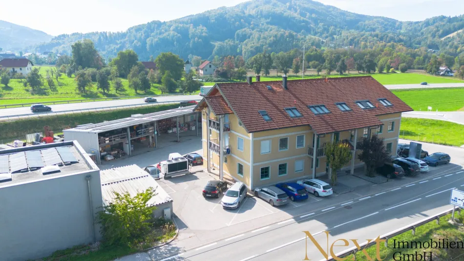 Bürogebäude mit ca. 260m² Bürofläche und überdachtem Lager in Pinsdorf zu vermieten! - Bild
