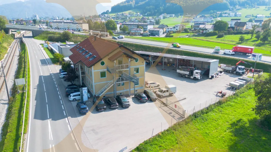 Bürogebäude mit ca. 260m² Bürofläche und überdachtem Lager in Pinsdorf zu vermieten! - Titelbild