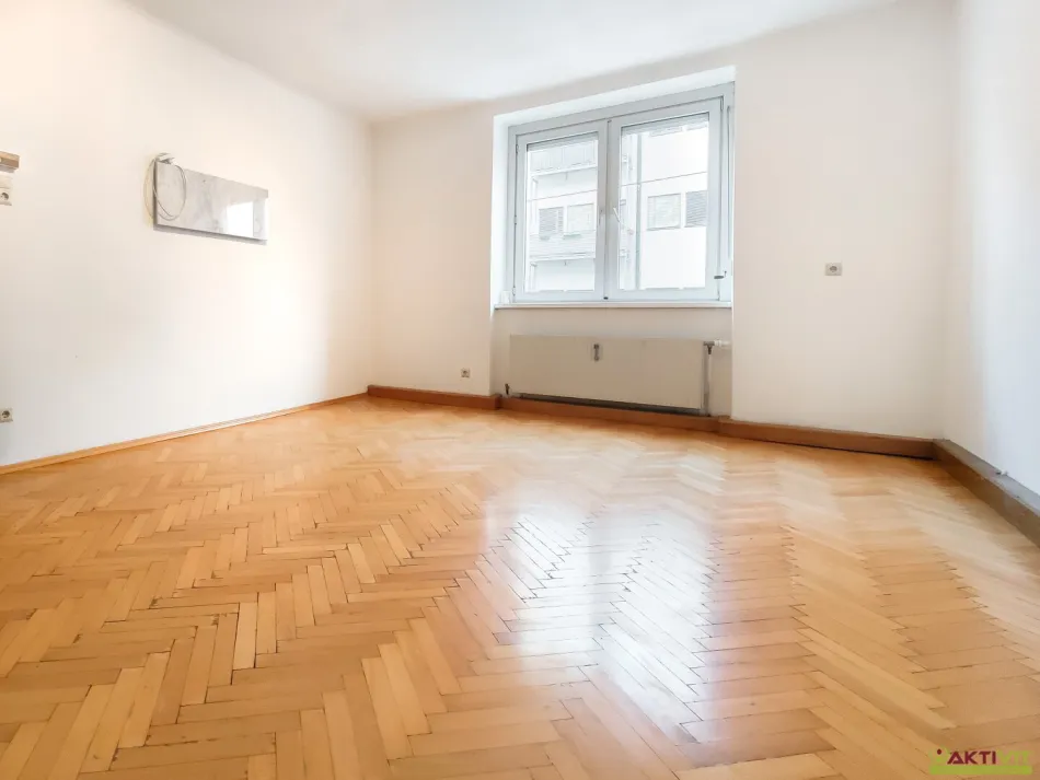 Zentrale 2-Zimmer-Wohnung mit Loggia und Parkplatz in Graz - Gries. - Bild