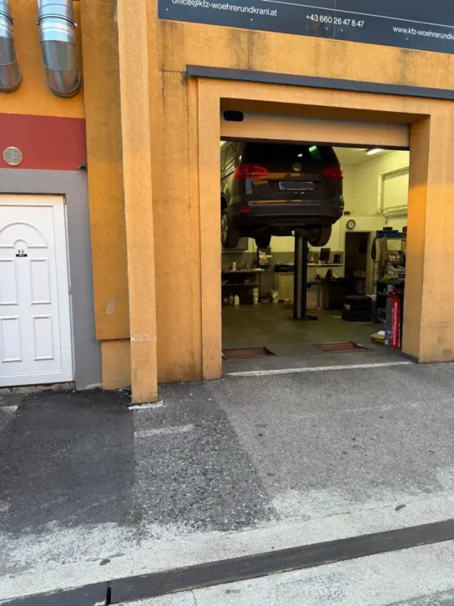 Nachmieter gesucht: KFZ-Werkstatt mit Betriebsanlagengenehmigung – 4 Hallen, gesamt ca. 100 m² - Bild