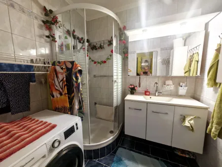Bad mit Dusche