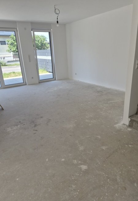 Wohnen auf Eigengrund - Doppelhaushälfte belagsfertig - Neufelder See schnell erreichbar!