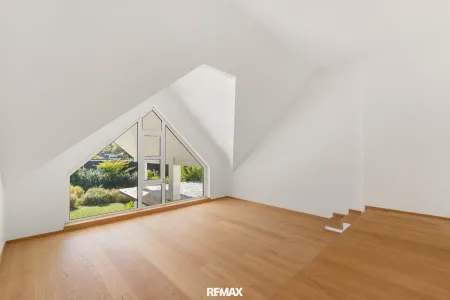 Villa 1 Büro/Schrankraum/Zimmer