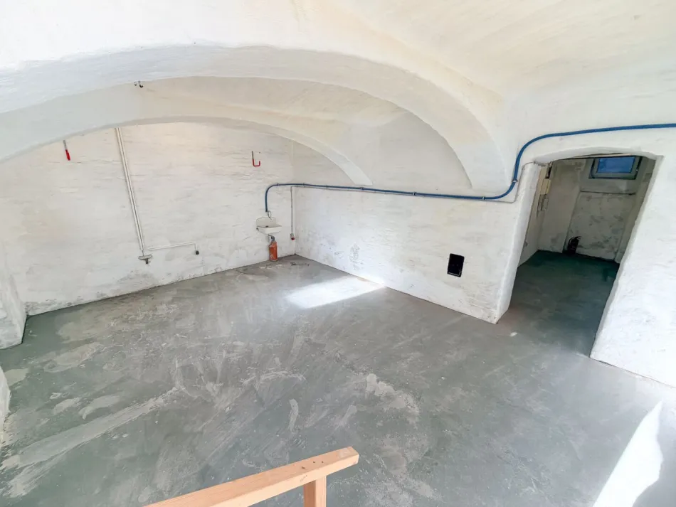 PROVISIONSFREI! Hannovermarkt, Wallensteinstraße Lager / Magazin mit 46,51 m2 Nutzfläche und Strassenzugang zu vermieten! - Bild
