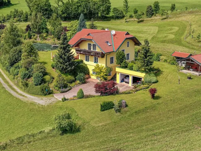Landhaus mit Naturbadeteich in absoluter Natur- Ruhelage! - Titelbild