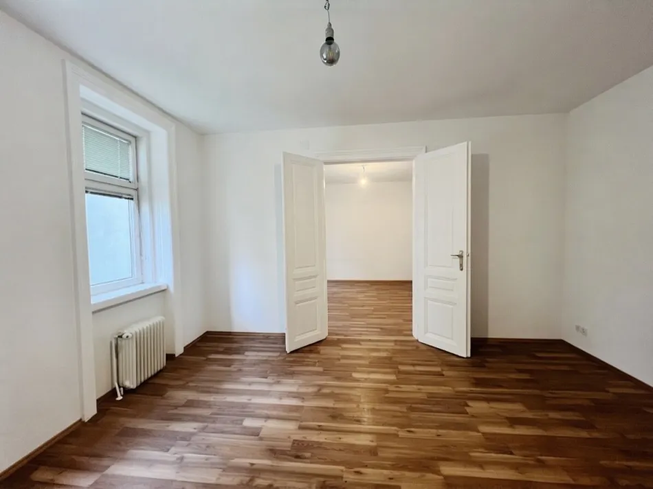 Stilvolle 2,5 Zimmer-Altbauwohnung mit Balkon, nahe Währinger Straße - Bild