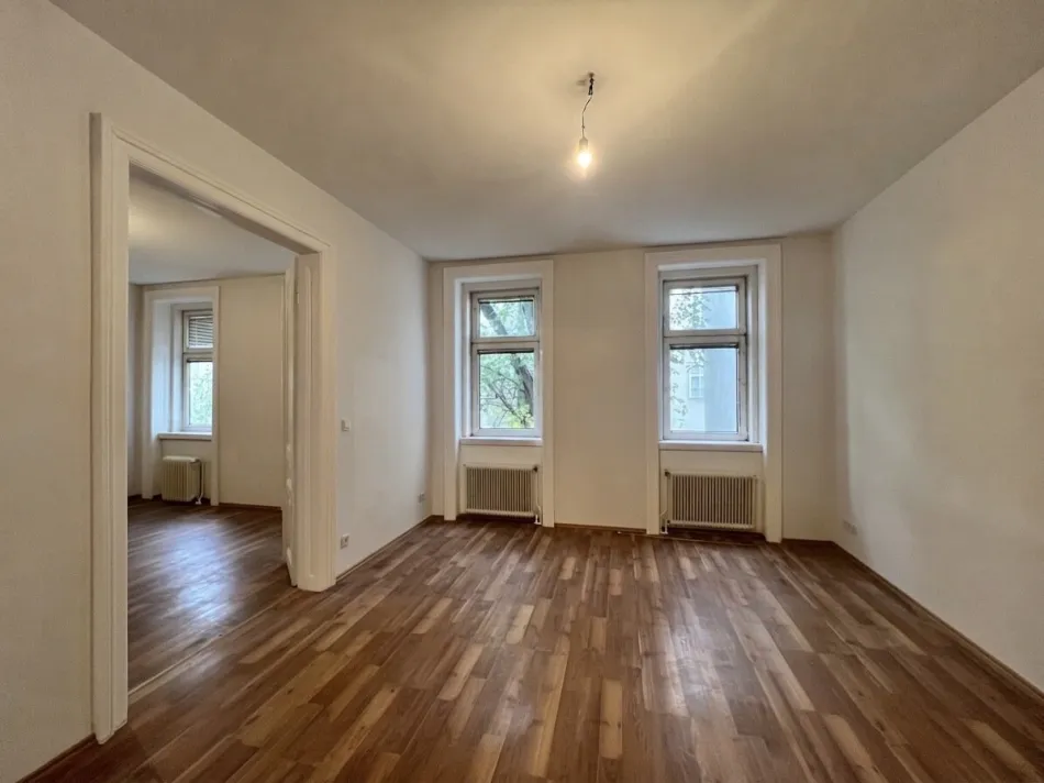 Stilvolle 2,5 Zimmer-Altbauwohnung mit Balkon, nahe Währinger Straße - Bild