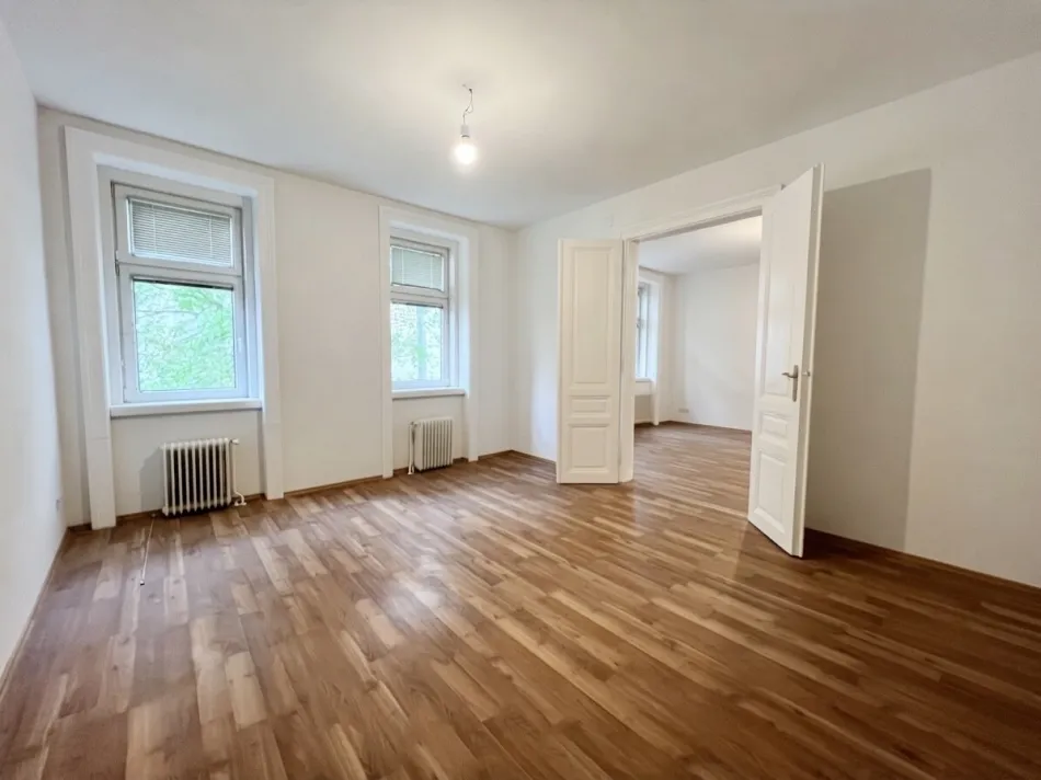 Stilvolle 2,5 Zimmer-Altbauwohnung mit Balkon, nahe Währinger Straße - Titelbild