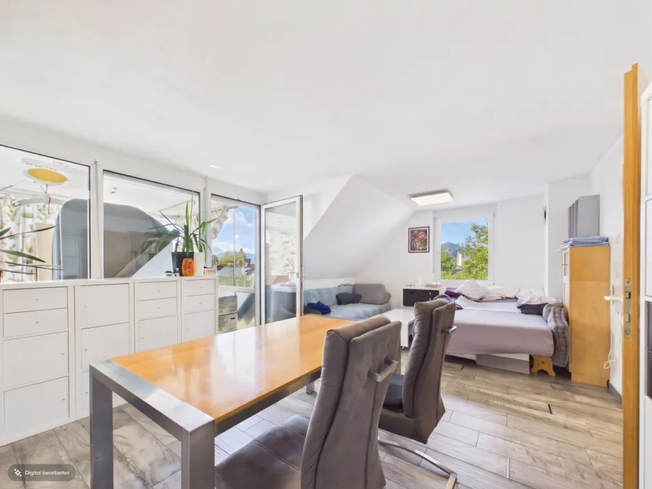 Dachgeschosswohnung mit Wintergarten und Fernsicht - Bild