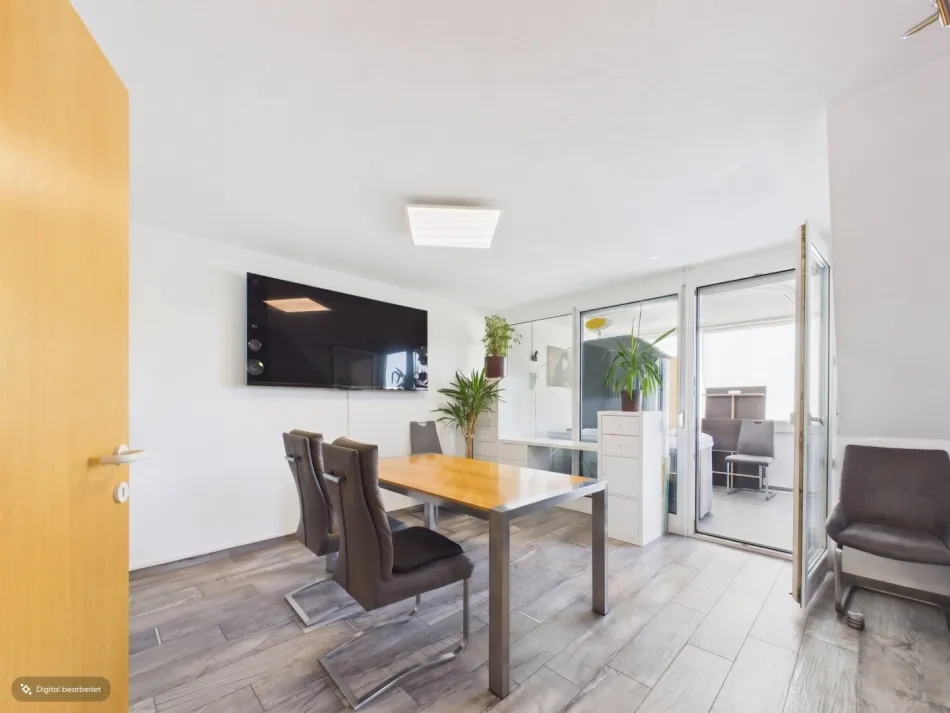 Dachgeschosswohnung mit Wintergarten und Fernsicht - Bild
