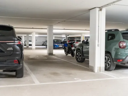 Tiefgaragen-PKW-Stellplatz