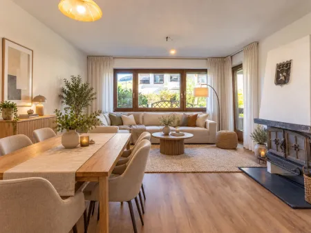 KI-Vorschlag für Wohn- /Esszimmer