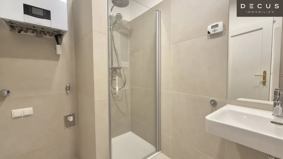 | 2 ZIMMER | TOP LAGE | HOCHWERTIGE AUSSTATTUNG | - Bild