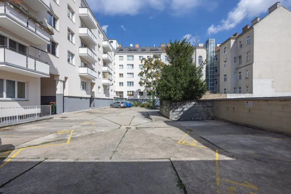 Charmante 2-Zimmer-Wohnung mit Einbauküche und Lift in 1140 Wien – 50,87 m² um 189.000 € - Titelbild