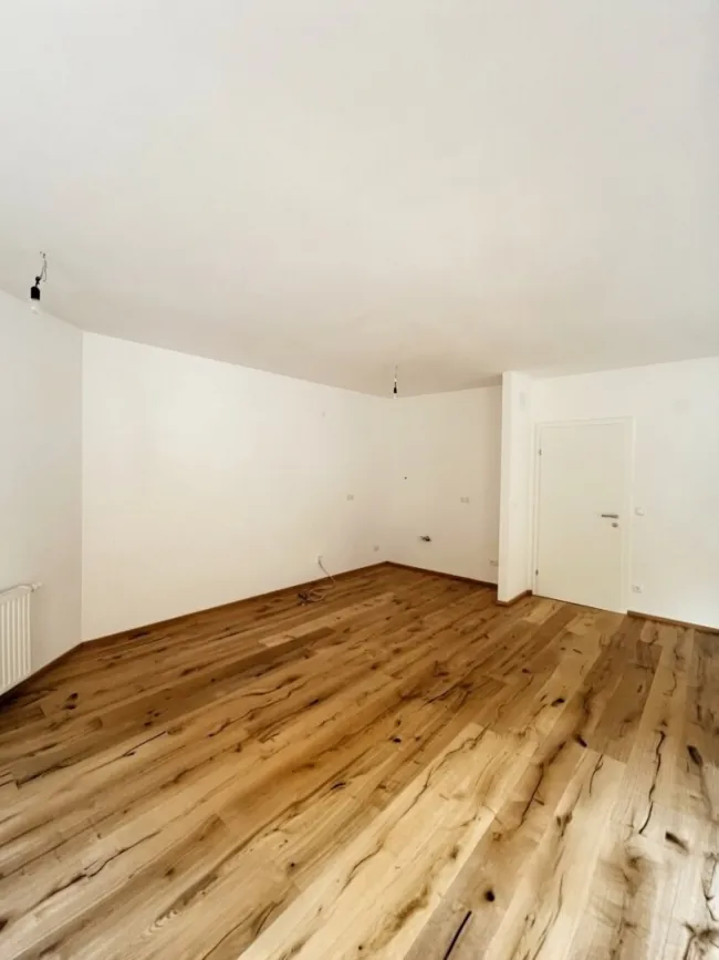 Umfassend modernisierte und renovierte 3-Zimmer-Wohnung mit Terrasse in Graz - Bild