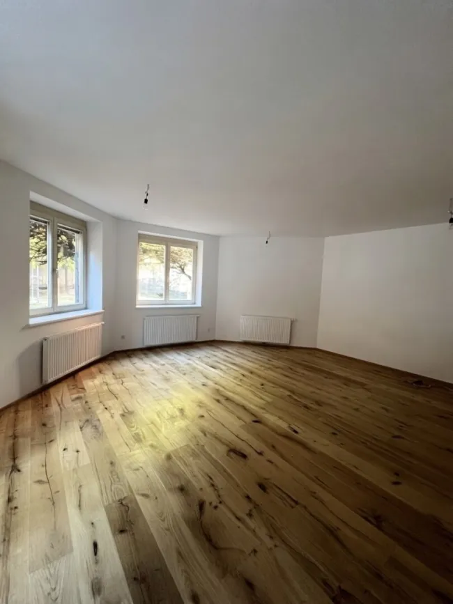 Umfassend modernisierte und renovierte 3-Zimmer-Wohnung mit Terrasse in Graz - Bild
