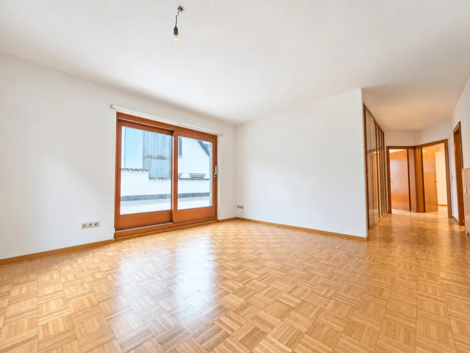 Renovierte 3-Zimmer-Wohnung mit großzügigen Terrassen mitten in Feldkirch! - Titelbild