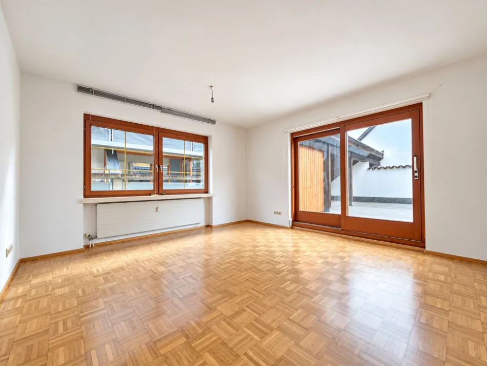 Renovierte 3-Zimmer-Wohnung mit großzügigen Terrassen mitten in Feldkirch! - Bild