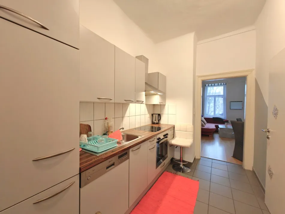 Am Allerheiligenpark: Sonnige Südwest-Ausrichtung + Parkblick + Kompakte Altbauwohnung + Nähe U6 + Fernwärme - Titelbild