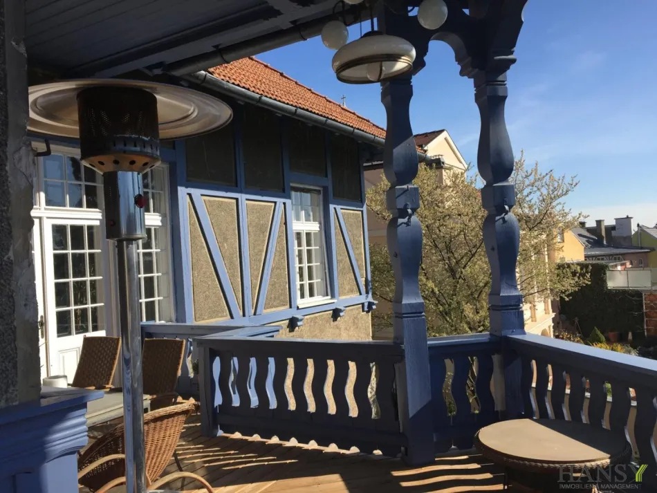 Repräsentative Villa in Bad Vöslau: 873 m², 18 Zimmer, Garten & 5 Stellplätze - Bild