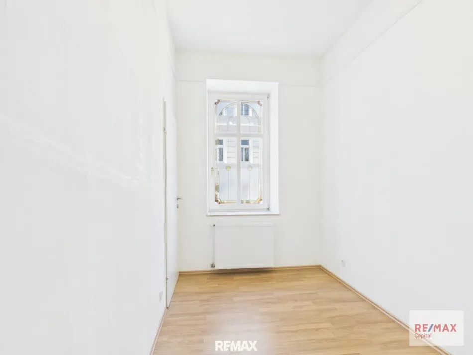 Umfassend sanierte 2-Zimmer-Hochparterrewhg. in 1120 Wien – nahe der U4 und an der Grenze zum 5. Bezirk - Bild
