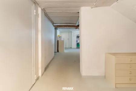 Keller