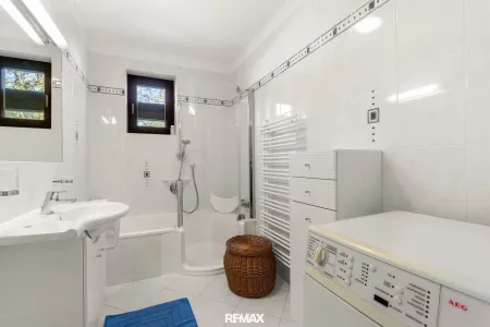 Badezimmer EG