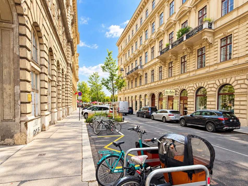 Helles, repräsentatives Altbaubüro in bester Innenstadtlage – Nähe Oper und Karlsplatz - Bild